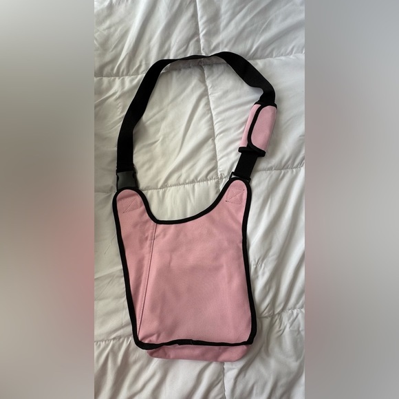 Everest Messenger Bag Medium Pink - Picture 11 of 16